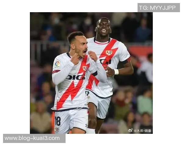 伊比萨主场迎战巴萨双方争夺西甲宝贵积分之战